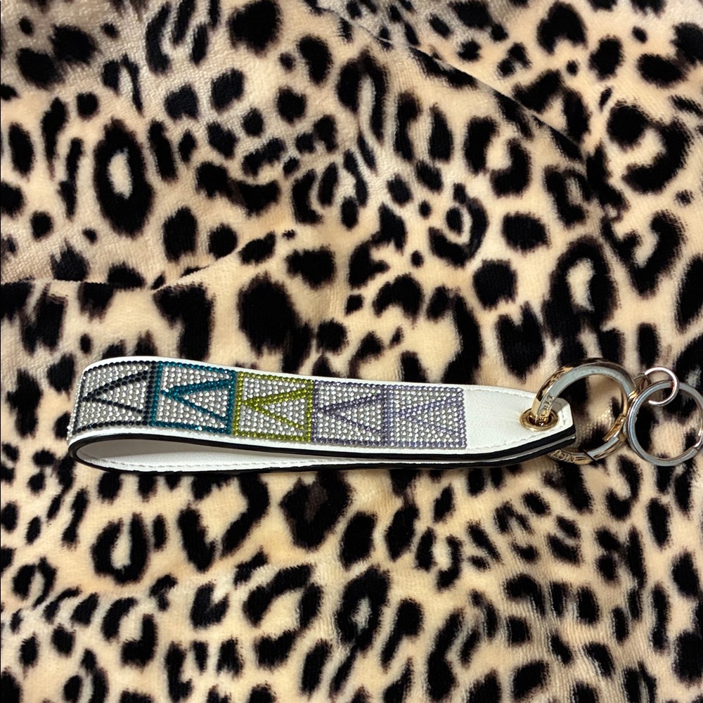 🎀 Victoria's Secret wristlet keychain 🎀